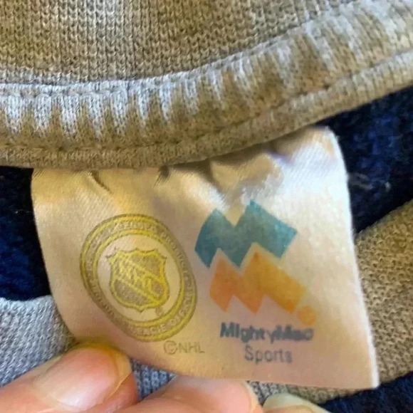 Oilers  sweatshirt in excellent used condition. - Picture 3 of 4